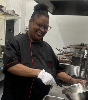 Carlaniqi can cook. Her SOUL FOOD recipes are works of gourmet art. She is THE SOUL FOOD QUEEN OF PHOENIX!!