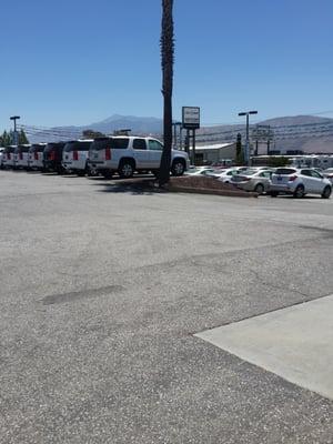 Showing that hertz is located in diamond hills auto group