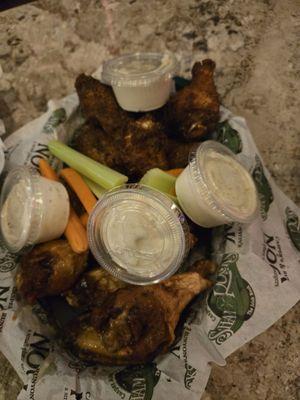 Dozen of chicken wings