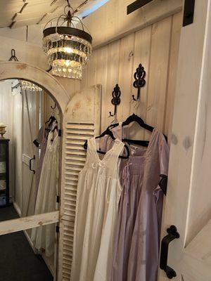 Chelsea Antiques & Blue Willow Shop