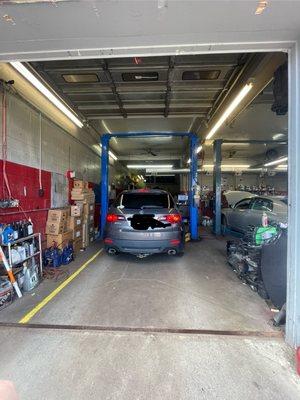 Broadway Gas & Auto Service