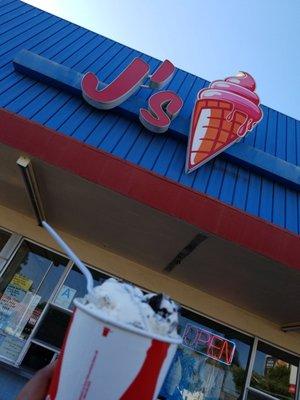 No longer Foster's Freeze (?) but the serving size makes up for that. One large enough for 2!