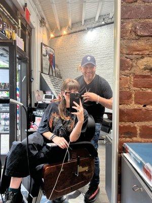 Benny's Barbershop and Salon