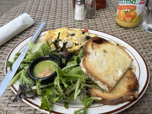 Omelet with side salad