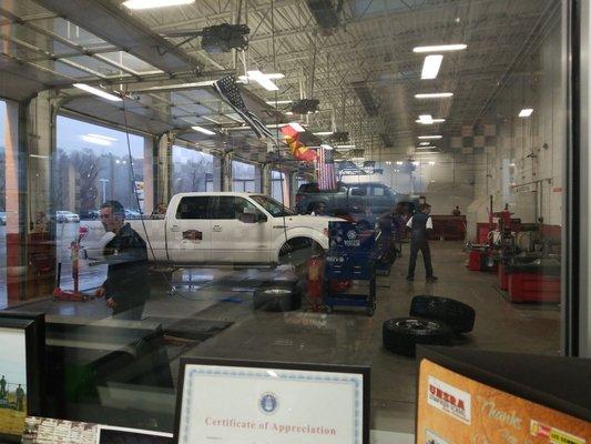 Les Schwab Tire Center of UT Inc