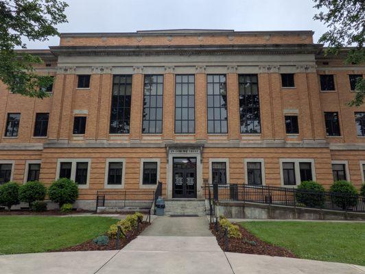 McDowell County Courthouse, Marion