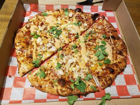 Backyard BBQ pizza
