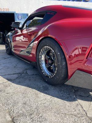 Supra on Weld Racing S71 Beadlocks with MICKEY THOMPSON ET STREET SS !!