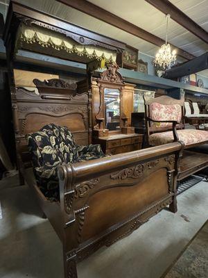 Magnolia Gardens Auction House