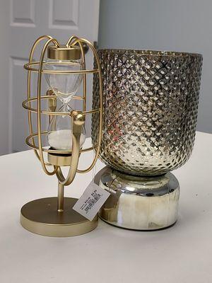 Weird random decor with price tags and an ironic hourglass.