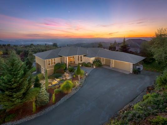 Stunning Contemporary Home with stellar views! Main level living on over an acre.
Love what I do at any level, any price point!