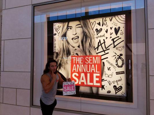 Victoria's Secret & PINK