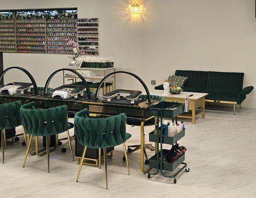 Modern Luxury Nail Salon Waynesboro Virginia