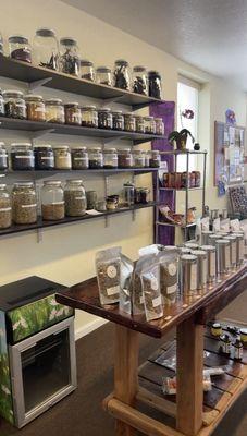 Loose leave teas, spices and other natural herbs