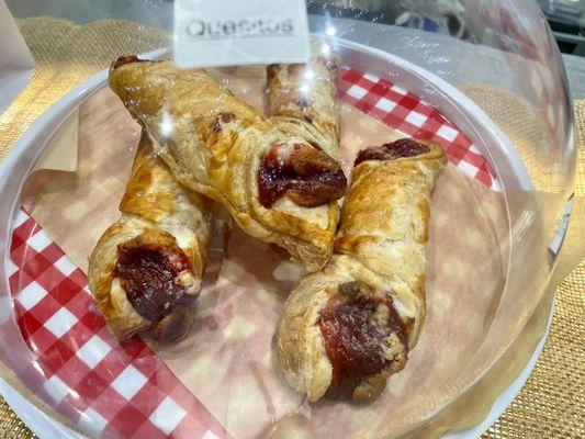 Can't wait to pick up a few of these yummy Quesitos for Mom & Dad...