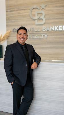 Laz Castillo - Coldwell Banker Realty