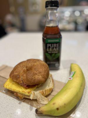 Bacon egg & cheese croissant