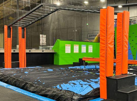 Fly Trampoline Park