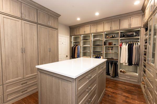 Diplomat Closet Design
