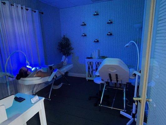 The Brightening Teeth Whitening Lab