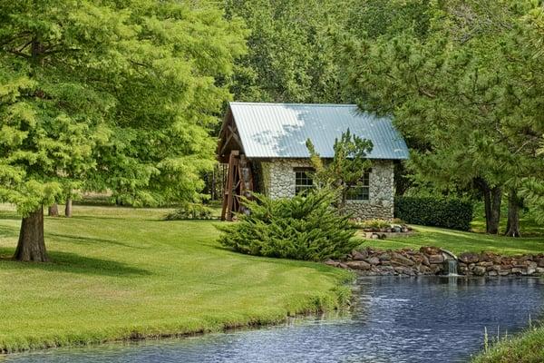 Samantha Springs Water Services. - Passing the Taste of Time.