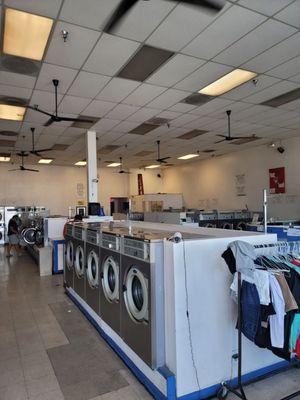 A West Flamingo Fluff & Fold