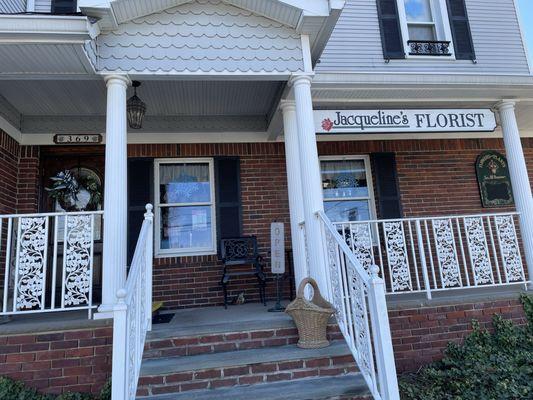 Jacqueline's Florist & Gifts
