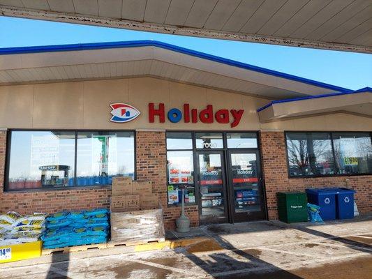 Holiday Stationstores