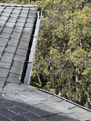 Gutters completely blocked and not draining AFTER Humboldt Team had cleaned and unclogged them.