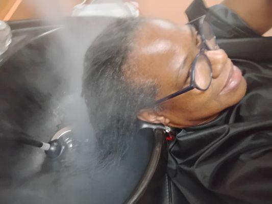 L'Vons Beauty Salon