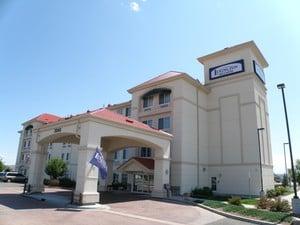 Lexington Inn & Suites