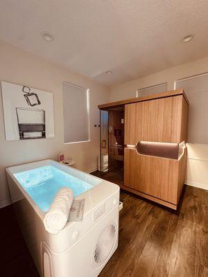 Contrast Therapy at HydroLight Lounge in Jacksonville, FL - boost circulation & reduce inflammation by alternating hot + cold therapies.