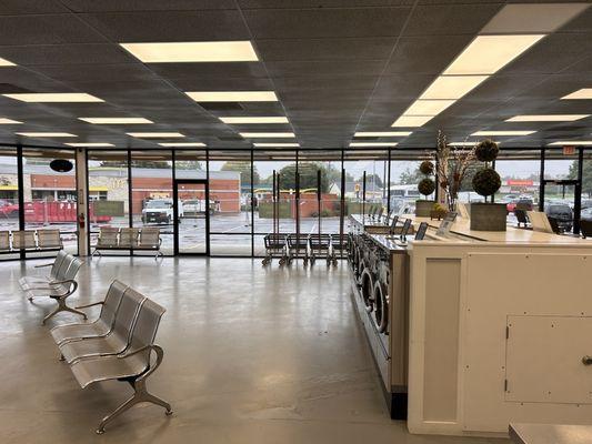 Twist & Turn Laundromat Services