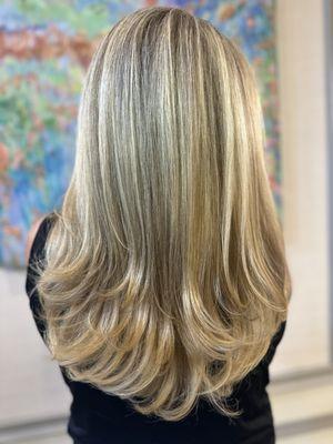 Highlights blending blonds with gray!