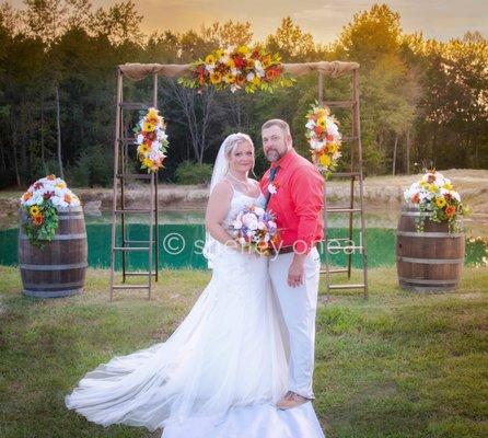 Wedding arch & bouquet