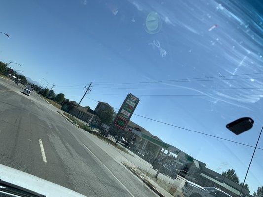 Sinclair Gas Station