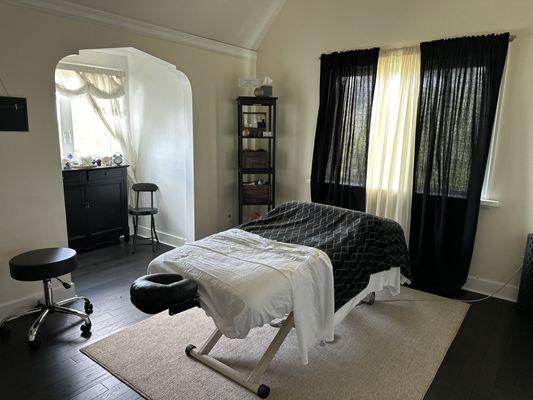 Healing starts here. Licensed medical massage therapy in the heart of West Seattle.