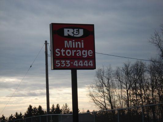 R & J Mini Storage
