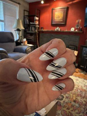 Another great design by Lovely Nails today.
