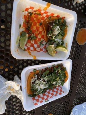 The 3 red tacos. 3 asada