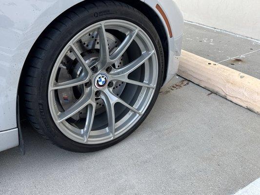 Powder coated apex wheel