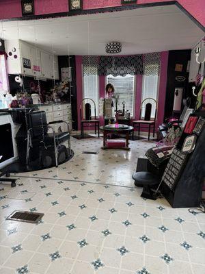 Lyghten Up By Lynette