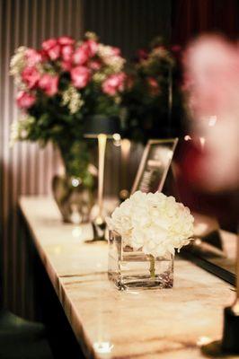 Where swanky meets casual for a fun drink on the Las Vegas Strip! Stay for the vibes or walk with your drink in-hand right out to the Strip.