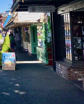 The Spice & Tea Exchange