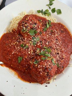 Spaghetti and meatballs