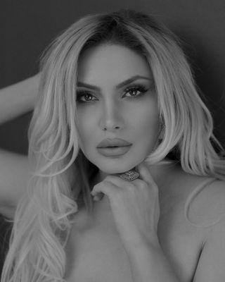 Suzy Bello Beauty Academy