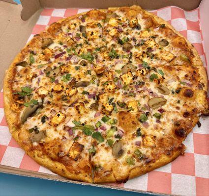 Paneer Tikka Masala Pizza medium