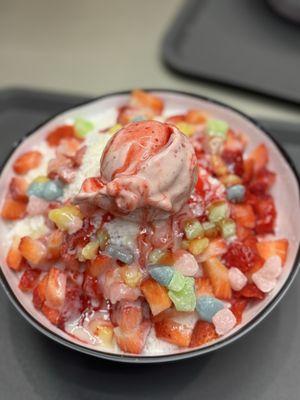 Strawberry shaved ice 9/10