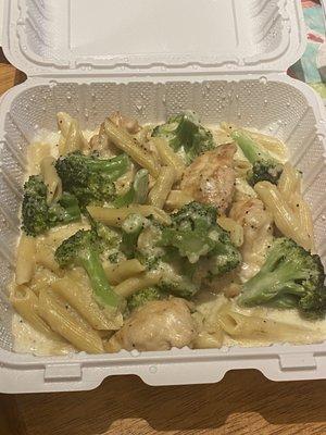 Chicken Broccoli and Ziti Alfredo Meal