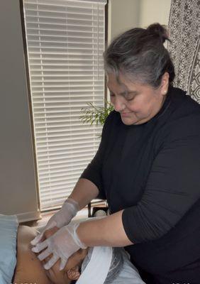 The Buccal massage, is a psychoemotional therapy that helps to relax the muscles of the face, improve your circulation, and lymph drainage.